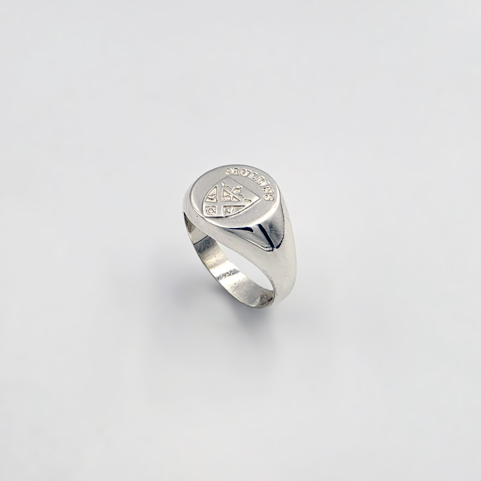 St Andrew's College signet ring side view